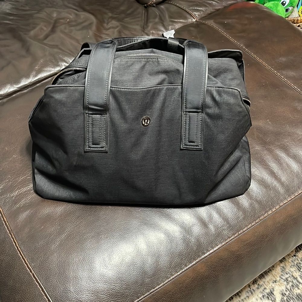 Lululemon Fitness Gym Bag.